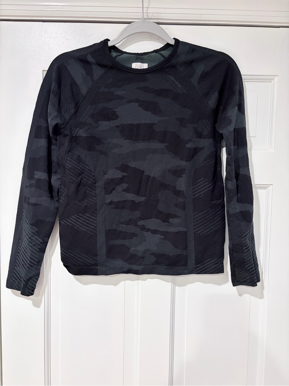 Athleta Girl Seamless Camo Long Sleeve Top - Black/Charcoal